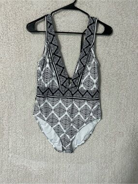 La Blanca Plunge Tie Back 1 Piece Swimsuit Black & White Oasis Tile Size Large